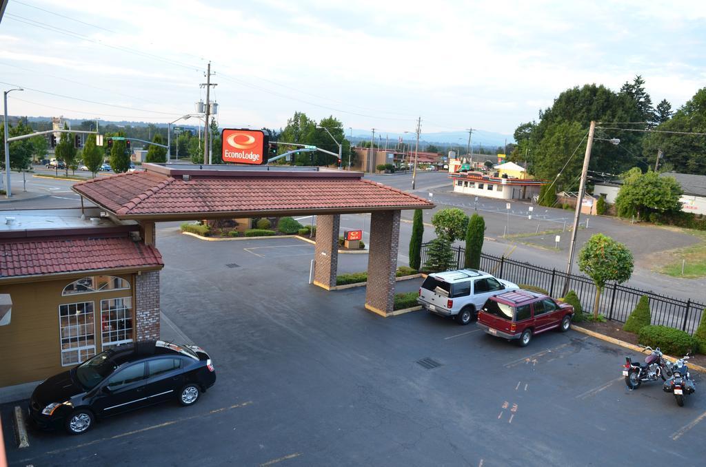 Econo Lodge Portland Airport Extérieur photo